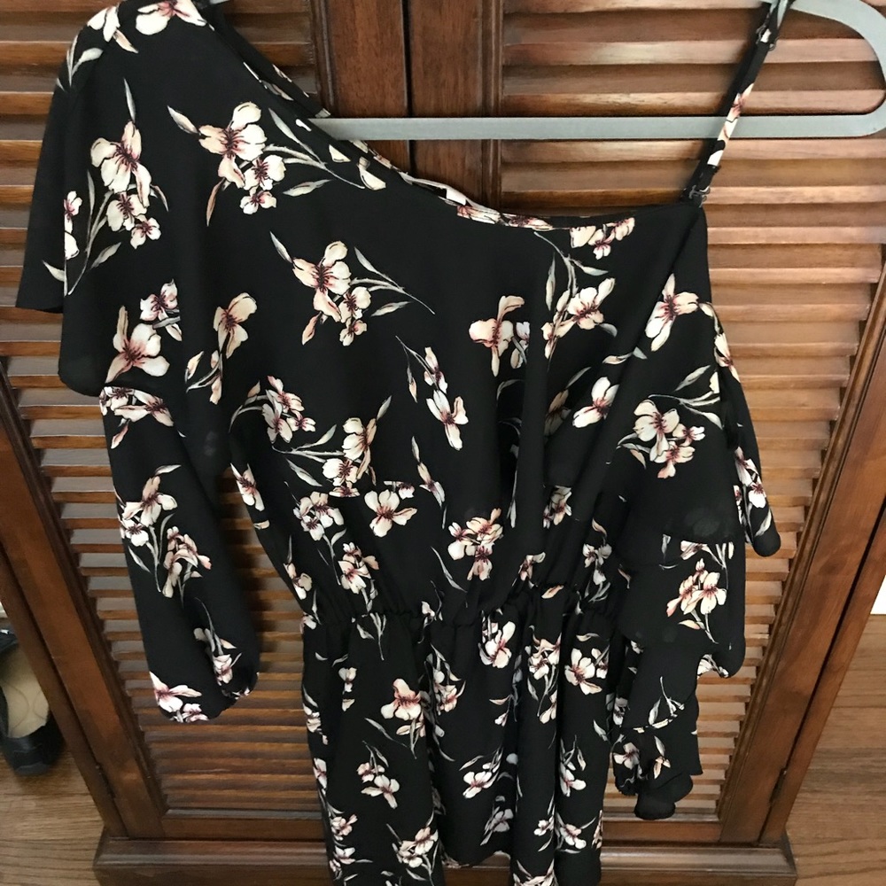 Never worn off the shoulder (one side) Dress